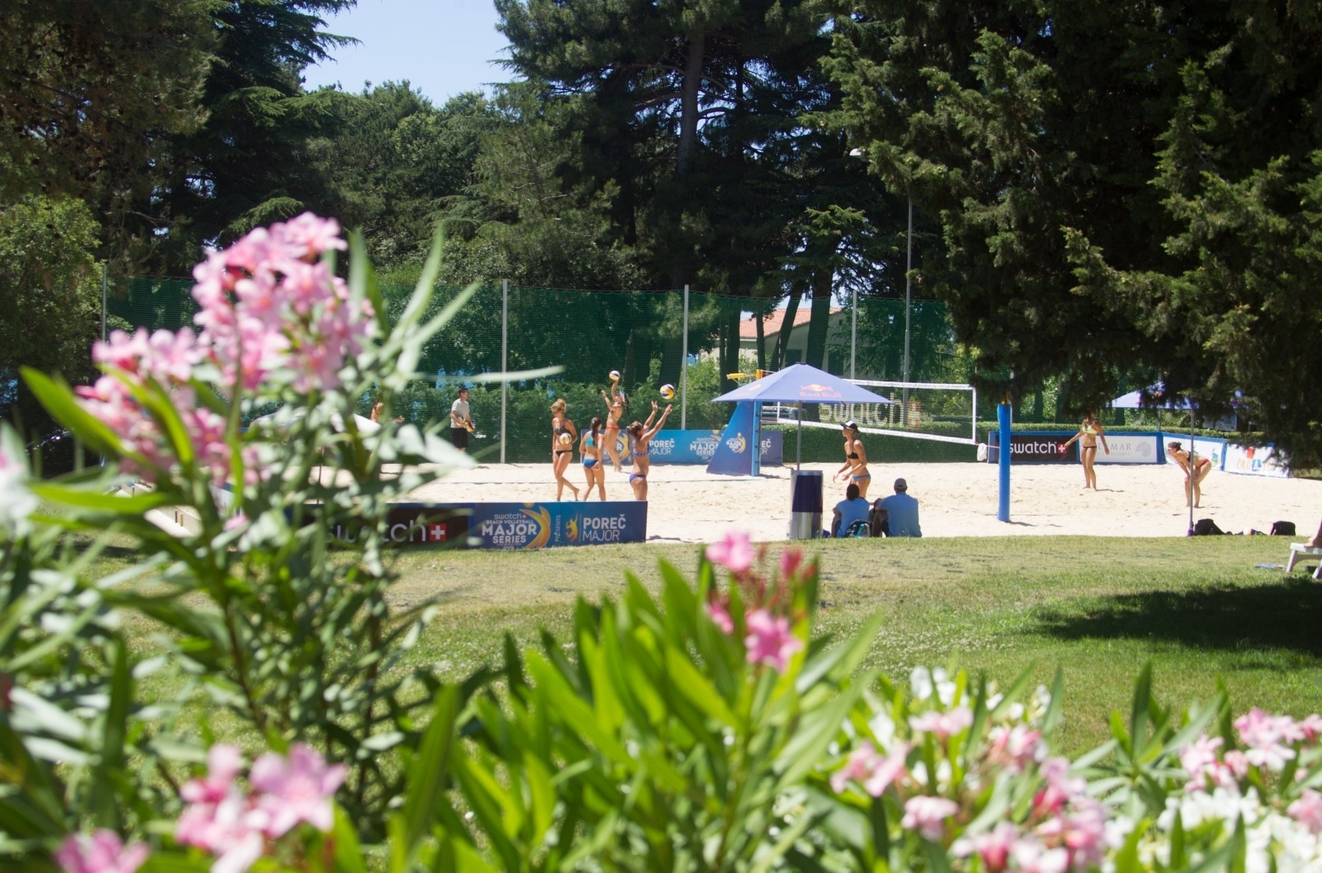 In among the trees at Side Courts 2 and 3 by the Valamar Zagreb Hotel